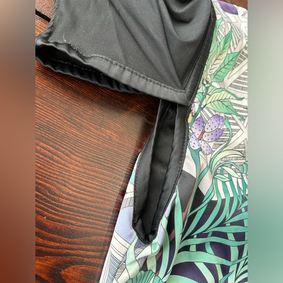 RARE NIKE REVERSIBLE JAPANESE GRAPHIC RUNNING BOMBER JACKET CJ4976-010 WOMEN S - Picture 9 of 14